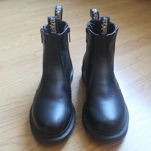 Doc Marten Chelsea Boots